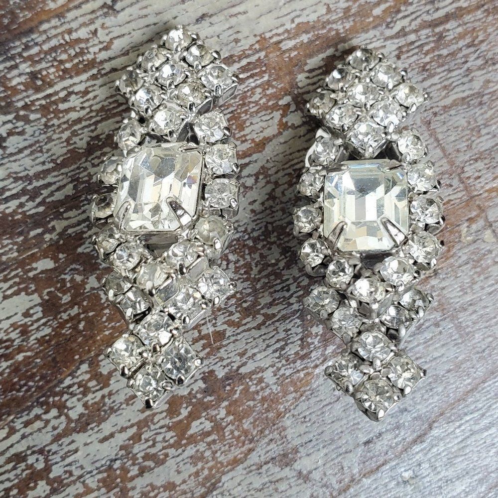 Vintage Clear Crystal Rhinestone Glass Statement Silver Tone Clip On Earrings - Picture 9 of 10